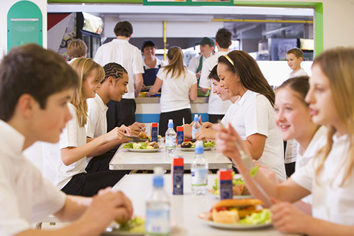 content-image-secondary-school-children-lunch-canteen